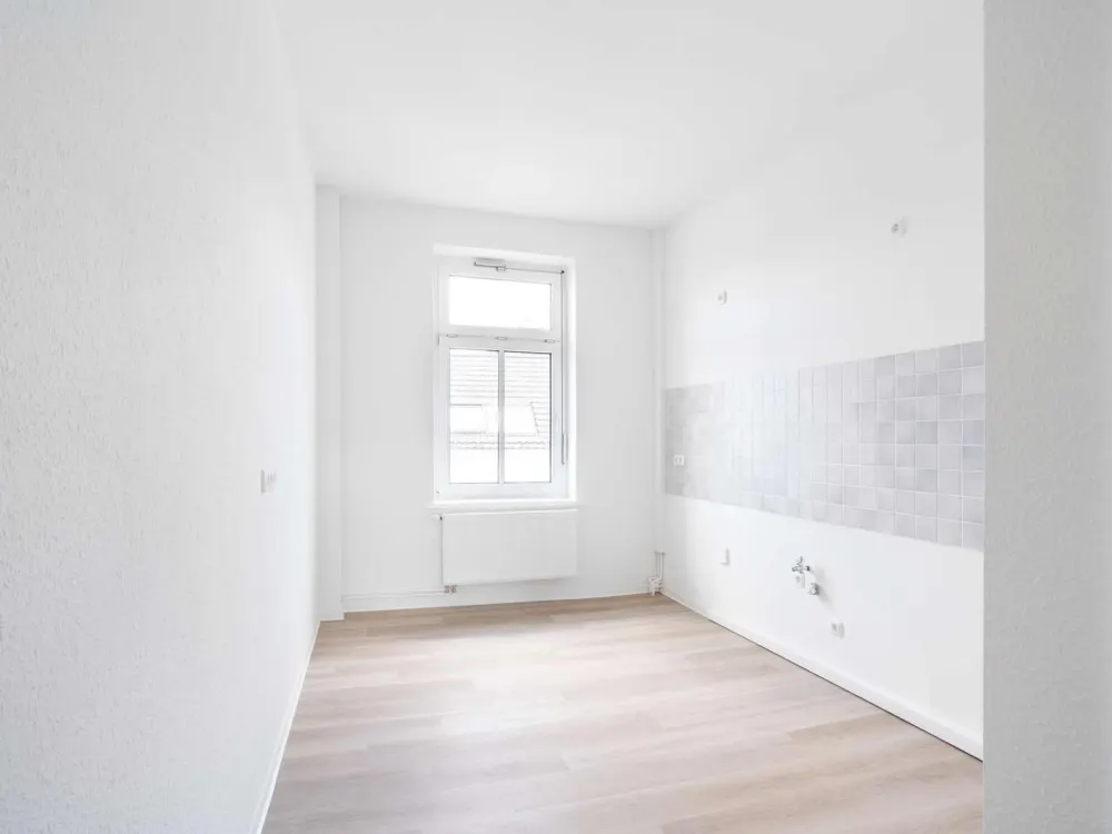 Modernized 3-Room Apartment in the Center - Mollistraße