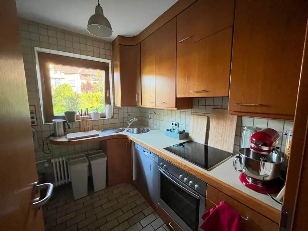 Stilvolle, neuwertige 2,5-Zimmer-Wohnung mit Balkon und Einbauküche in Gerlingen