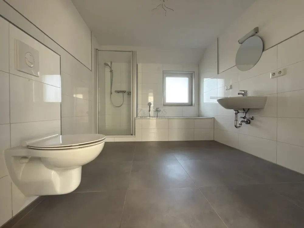 3 Zimmer Wohnung - Top Zustand