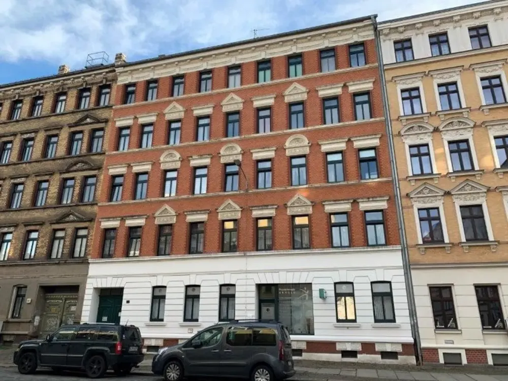frisch renovierte 4 Zimmerwohnung mit Balkon