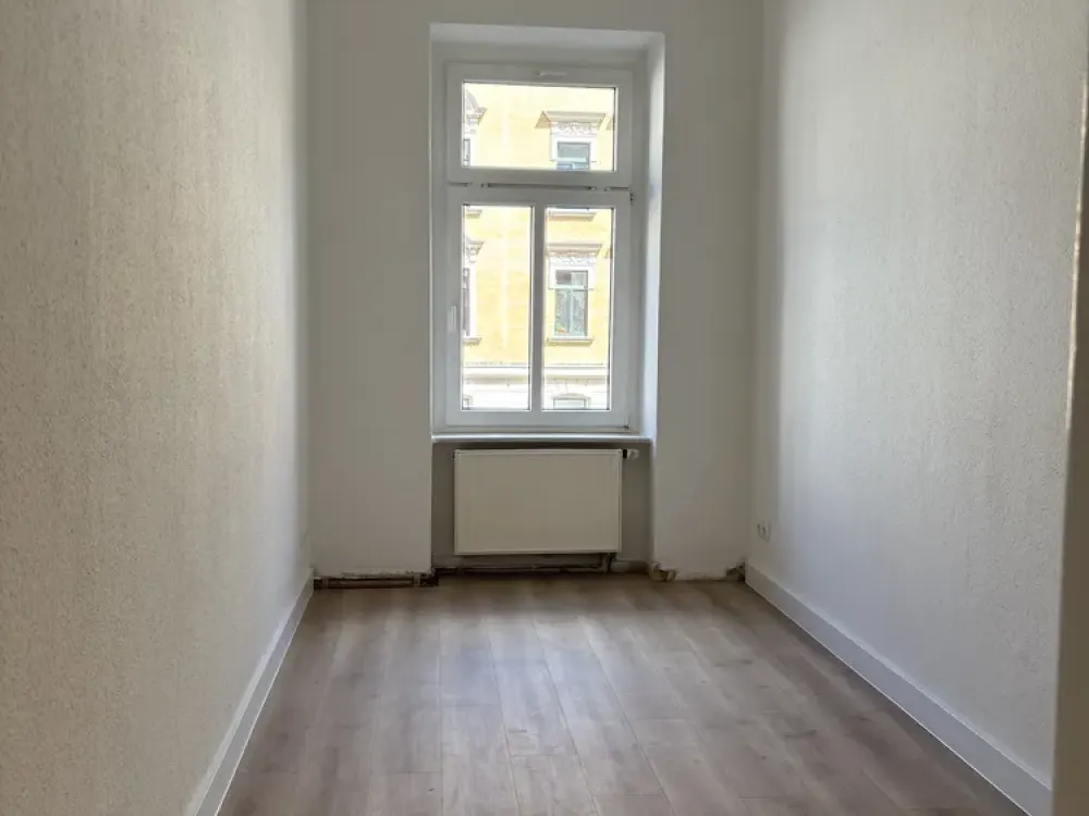 frisch renovierte 4 Zimmerwohnung mit Balkon
