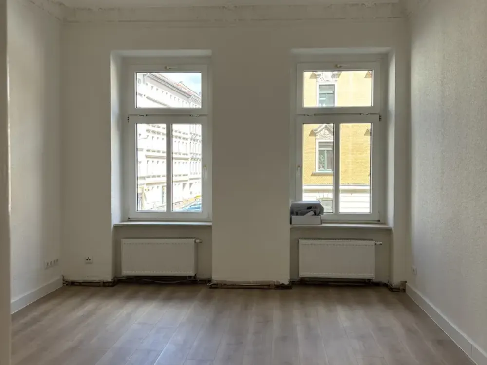 frisch renovierte 4 Zimmerwohnung mit Balkon