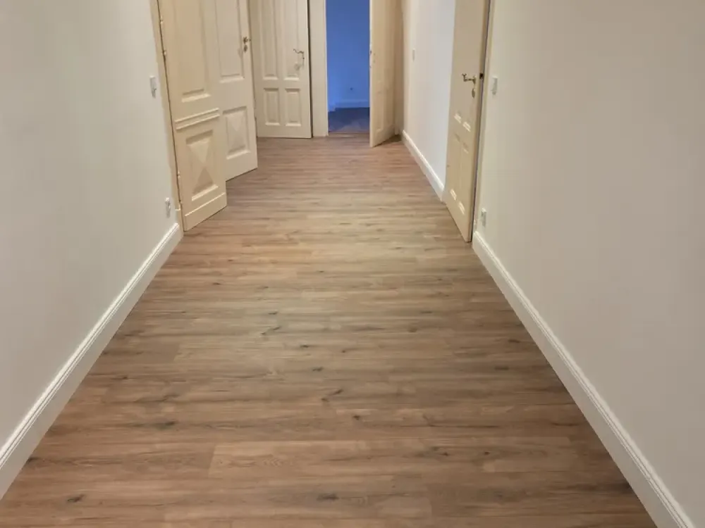 Großzügige 5-Zimmer-Wohnung mit Loggia in Leipzig Zentrum-Ost