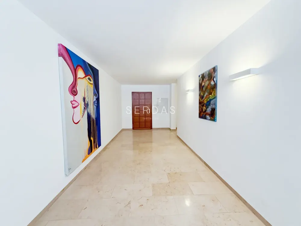 Above the Roofs of Leonberg, approx. 200 m² Living Space with Large Panoramic Terrace | Furnished Rental