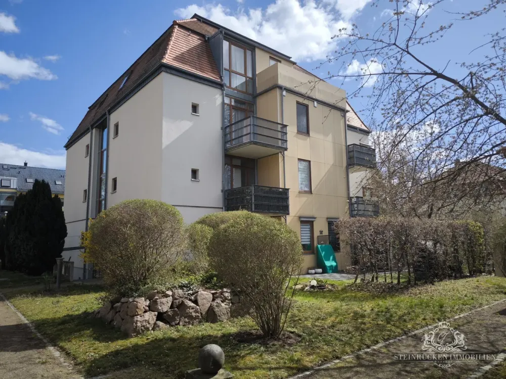 HELLE 2-RAUM-WOHNUNG MIT BURGBLICK UND TIEFGARAGENSTELLPLATZ IN RADEBEUL