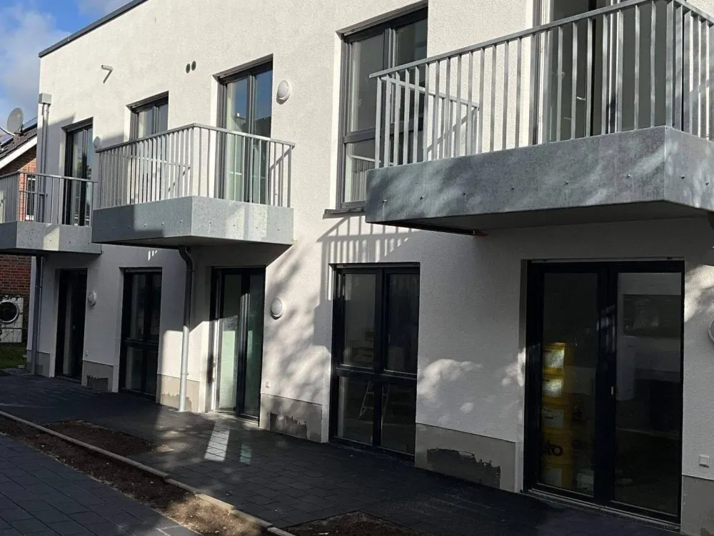 2-room apartment with kitchen and bathroom in new building on 1st floor for single person or couple, no shared flat