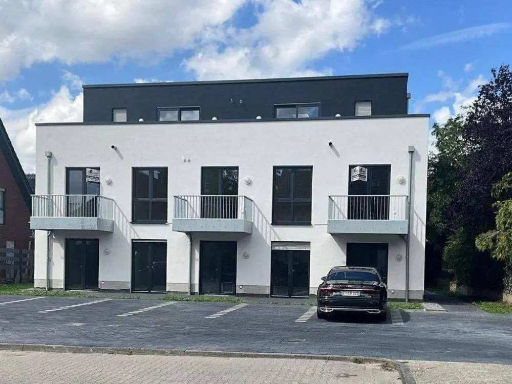 2-room apartment with kitchen and bathroom in new building on 1st floor for single person or couple, no shared flat