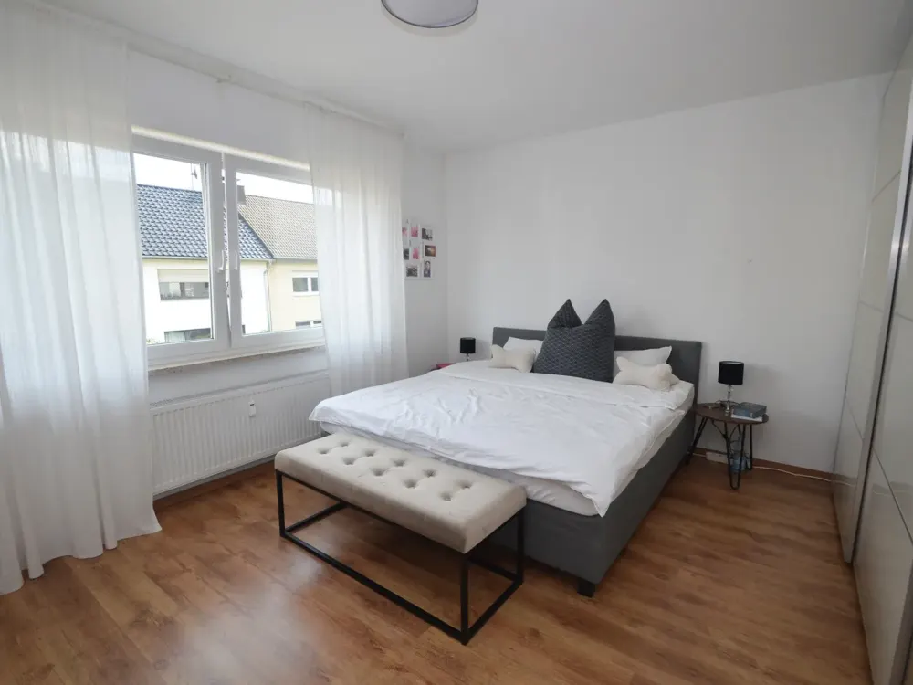 Moderne helle 3-Zimmer-Wohnung mit Balkon und Stellplatz!