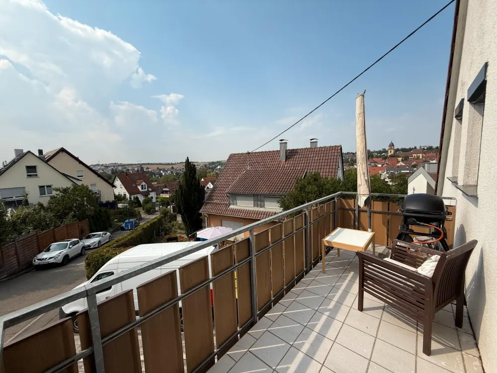 Sanierte 3-Zimmer Whg. mit Ausblick!