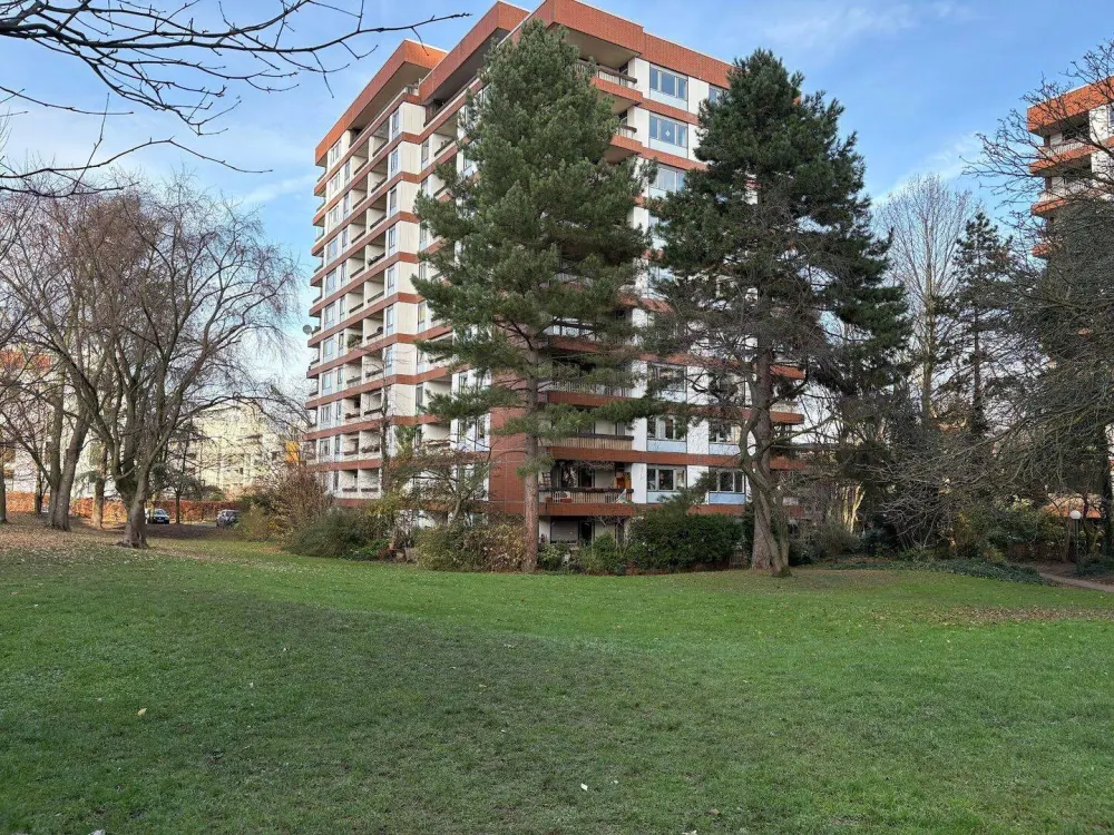 KLEIN + FEIN = DEIN! Modernes Apartment + Loggia, separate Küche, Bad mit Wanne, Aufzug