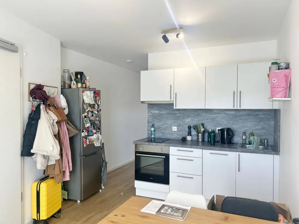 ***WOHLFÜHLOASE***TOP MODERNE 1 ZIMMER WOHNUNG EINBAUKÜCHE UND SONNENTERRASSE