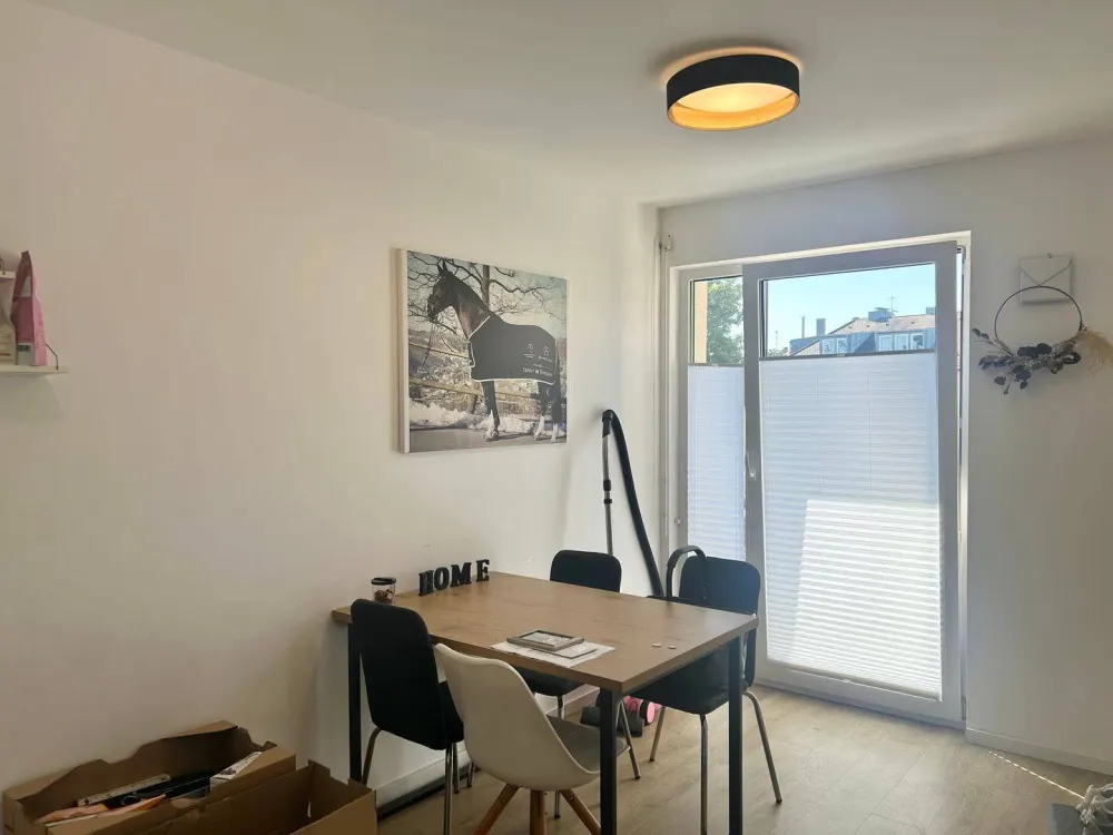 ***WOHLFÜHLOASE***TOP MODERNE 1 ZIMMER WOHNUNG EINBAUKÜCHE UND SONNENTERRASSE