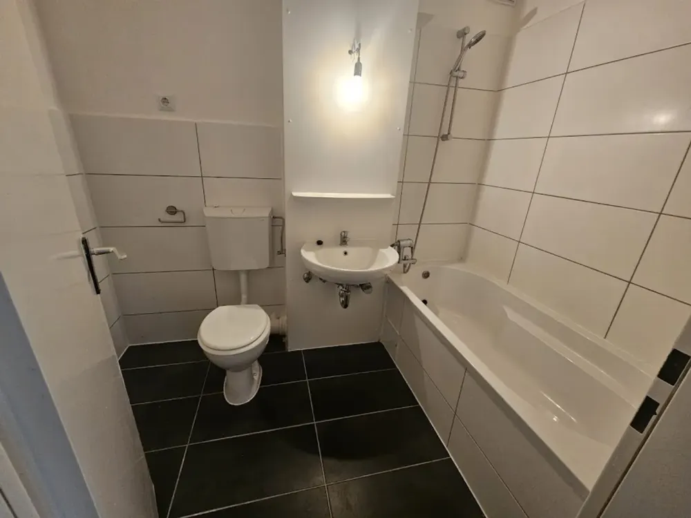 Zuhause ist: moderne und großzügige 1-Zimmer-Wohnung mit Einbauküche in der Delmenhorster Innenstadt