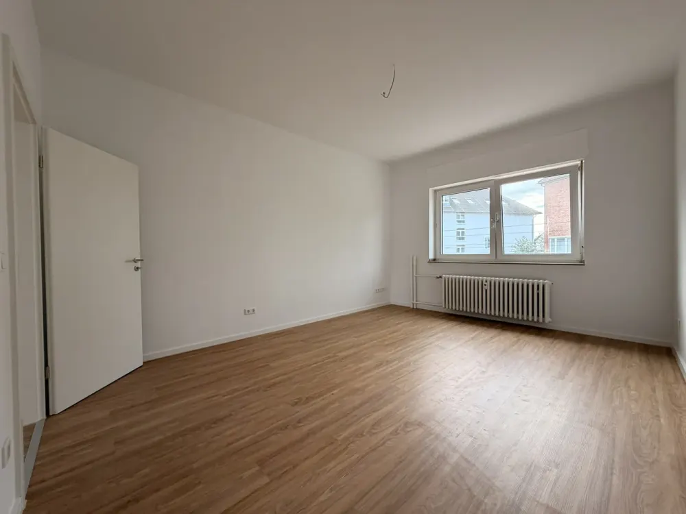 Erstbezug nach Sanierung - Einzimmerwohnung in Wersten