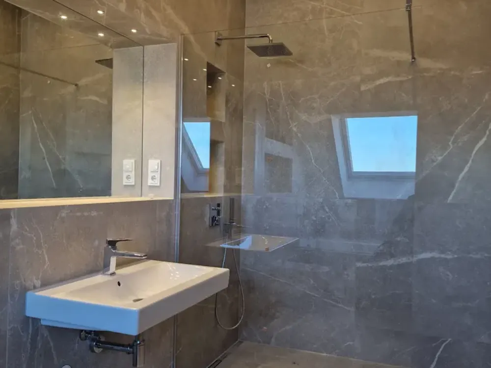 Exklusives Wohnen auf zwei Ebenen, Penthouse mit Weitblick