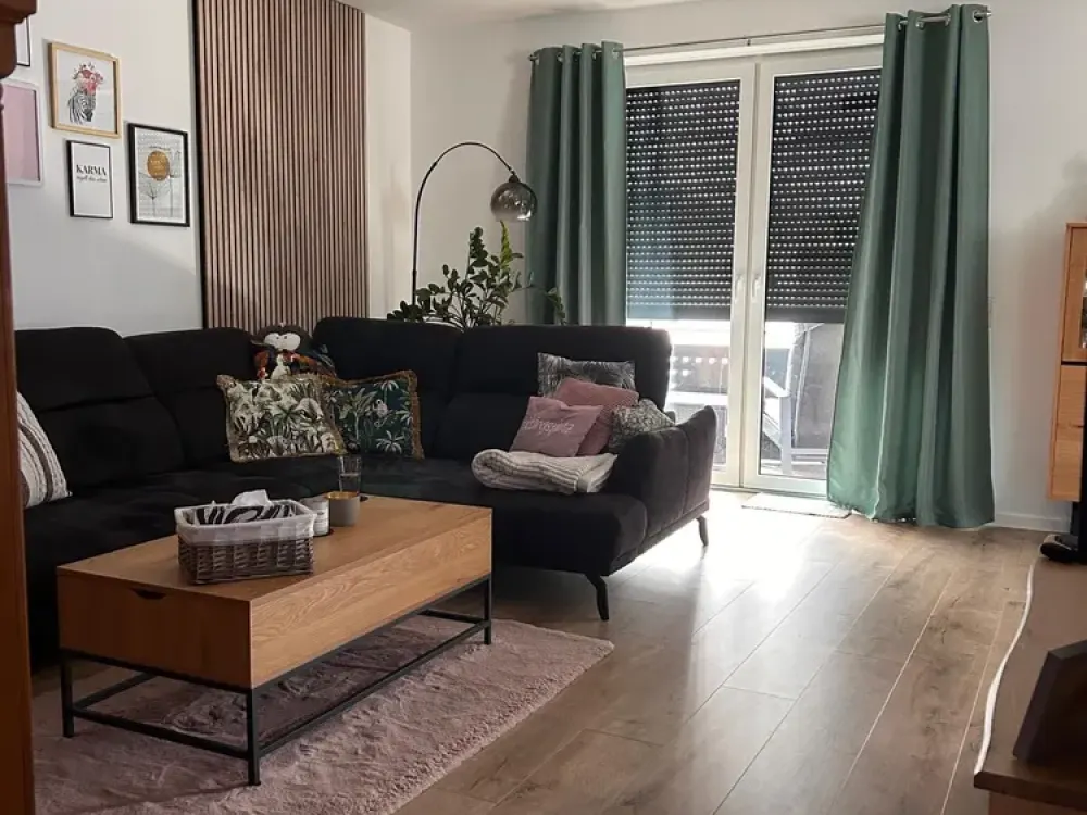 High-quality three-room apartment with balcony in Benhausen