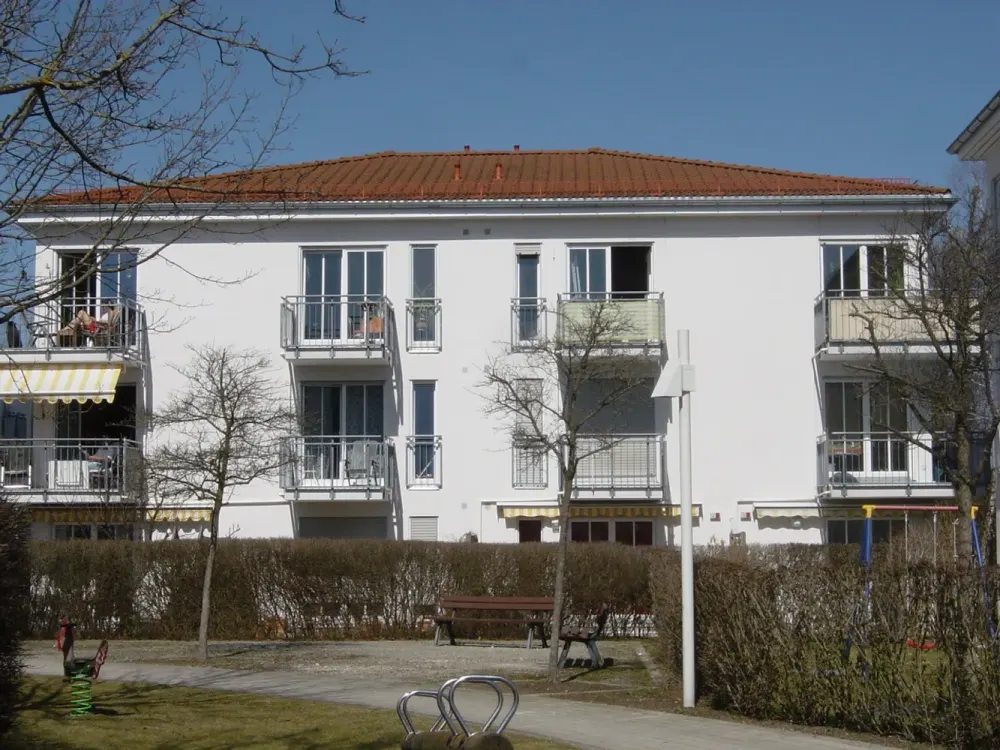 Stilvolle, gepflegte 1,5-Zimmer-Dachgeschosswohnung mit Balkon und EBK in Taufkirchen