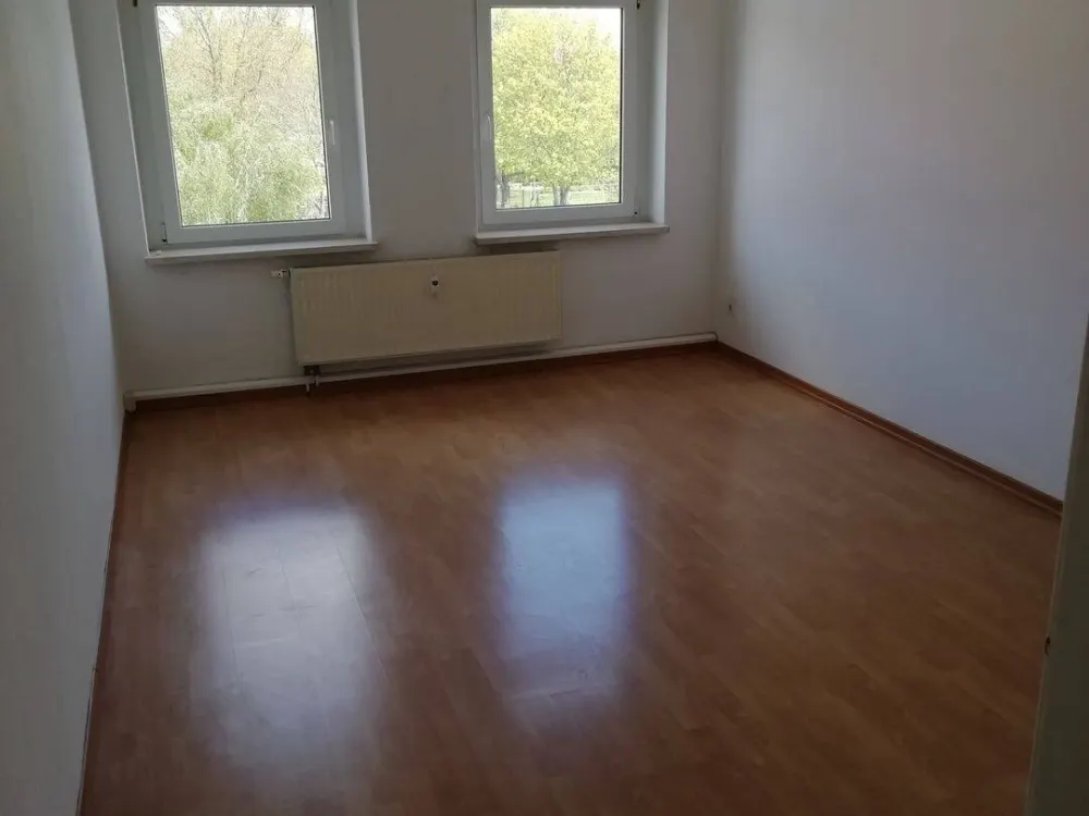 Möckern- 3-Raum-Kleinfamilienwohnung mit Einbauküche und Duschbad