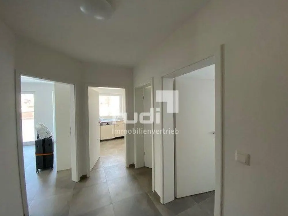 3er- WG-Wohnung mit Balkon in unmittelbarer Uni-Nähe!
