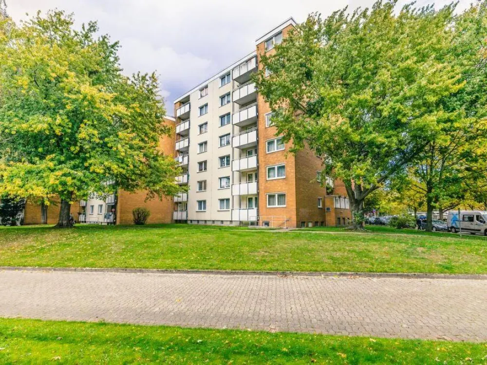 Frisch renoviert! 3 Zimmer Wohnung ab sofort!