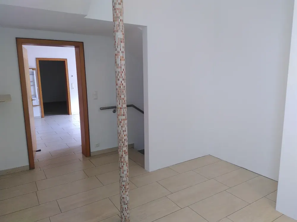 3,5 Zimmer Erdgeschosswohnung mit großer Terrasse & Top-Sanierung