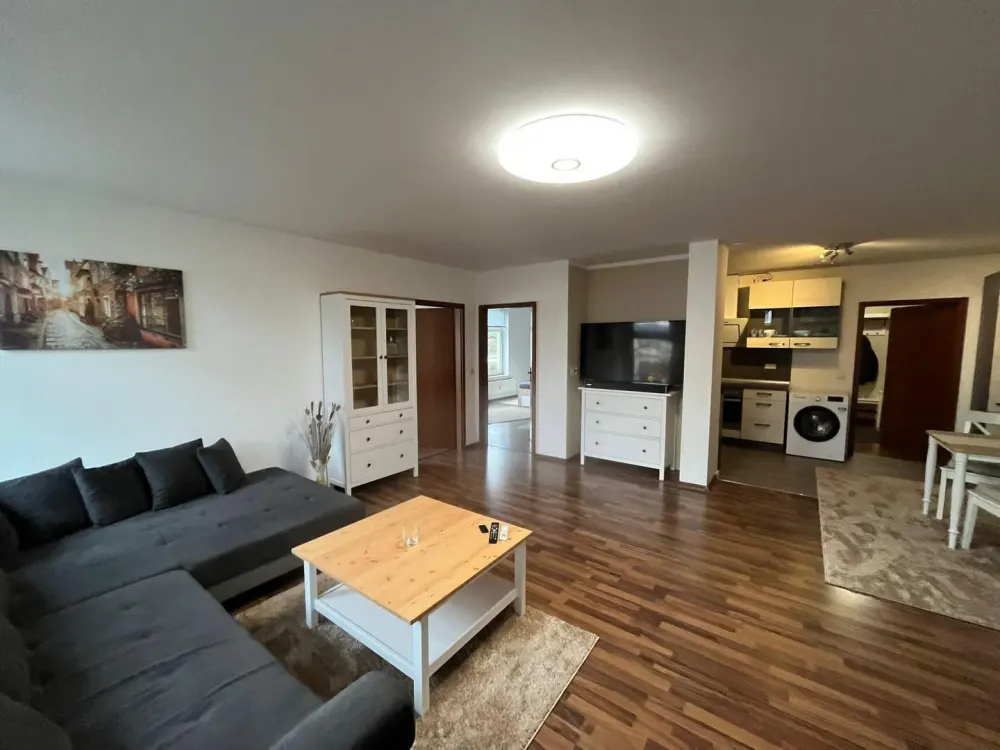 Voll möblierte schöne & helle 3 Zimmer Homeoffice Wohnung in ruhiger Lage nahe S-Bahn Grünau