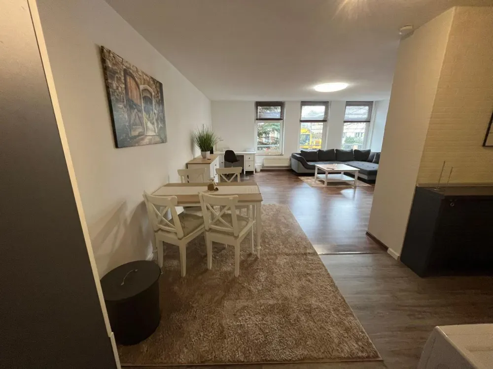 Voll möblierte schöne & helle 3 Zimmer Homeoffice Wohnung in ruhiger Lage nahe S-Bahn Grünau