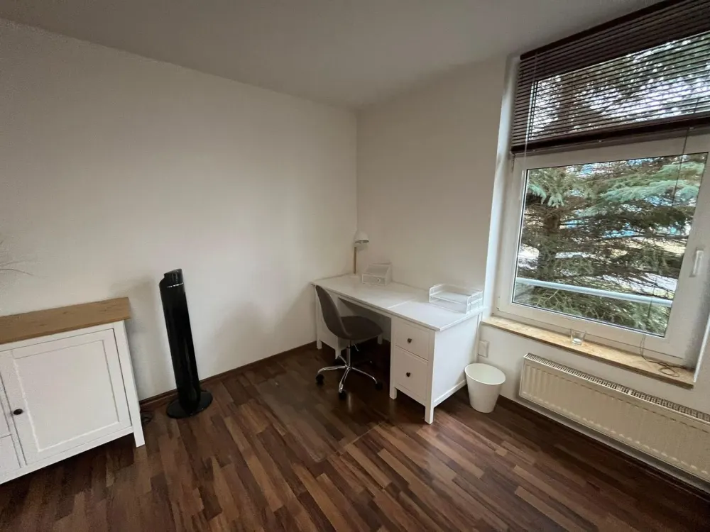 Voll möblierte schöne & helle 3 Zimmer Homeoffice Wohnung in ruhiger Lage nahe S-Bahn Grünau