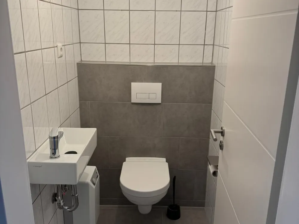 5-Zimmer-Haushälfte mit Garten, Terrasse & Garage