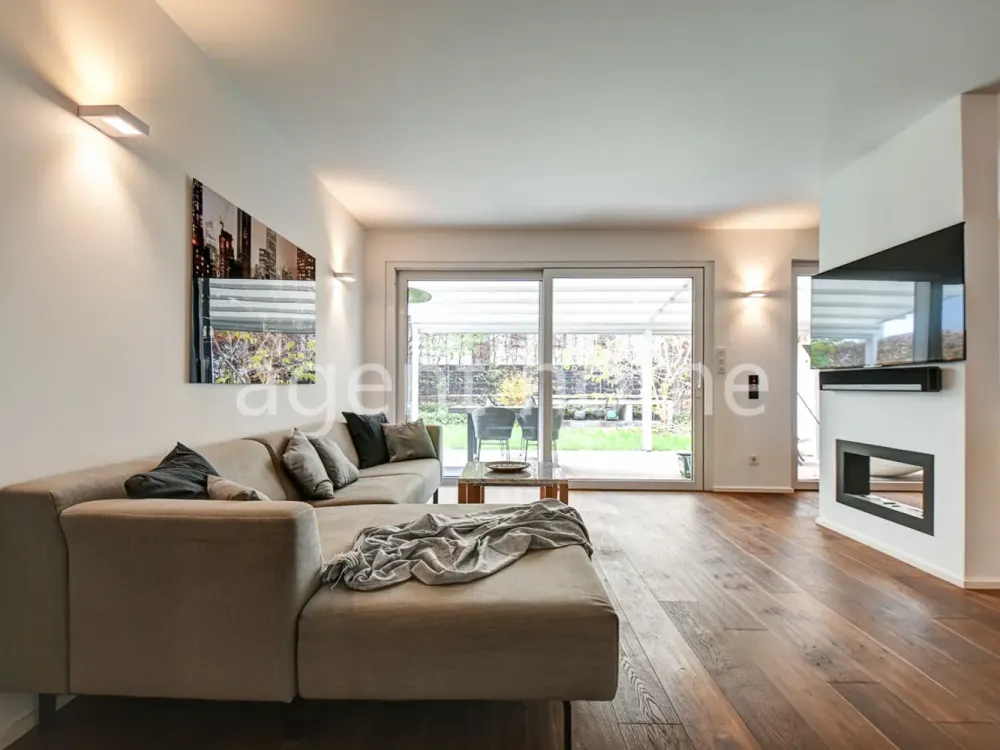 FURNISHED - CITY APARTMENT - Great Apartment with Terrace and Garden