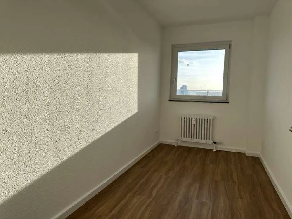 3-Zimmer Wohnung in Köln Neuehrenfeld mit Loggia