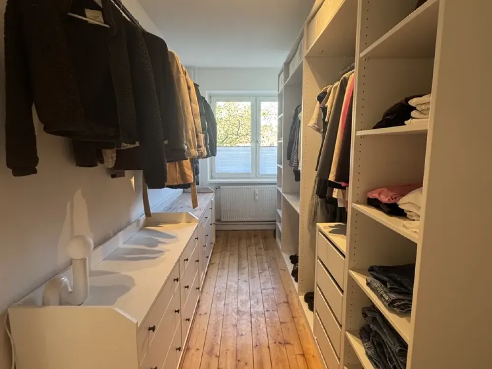 Möblierte 2,5 Zimmer Wohnung zur Untermiete für 1,5 Jahre