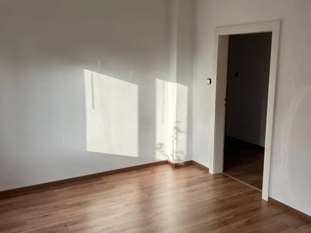 2,5 Zi. Wohnung + 500 m² Garten in Kirchrode | ab September