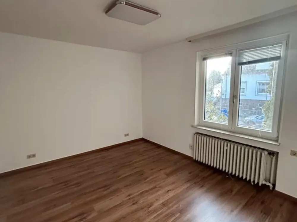2,5 Zi. Wohnung + 500 m² Garten in Kirchrode | ab September