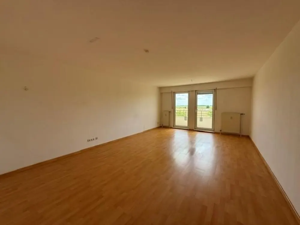 +++ Geräumige 2-Zimmer-Wohnung mit Balkon in Großkugel +++