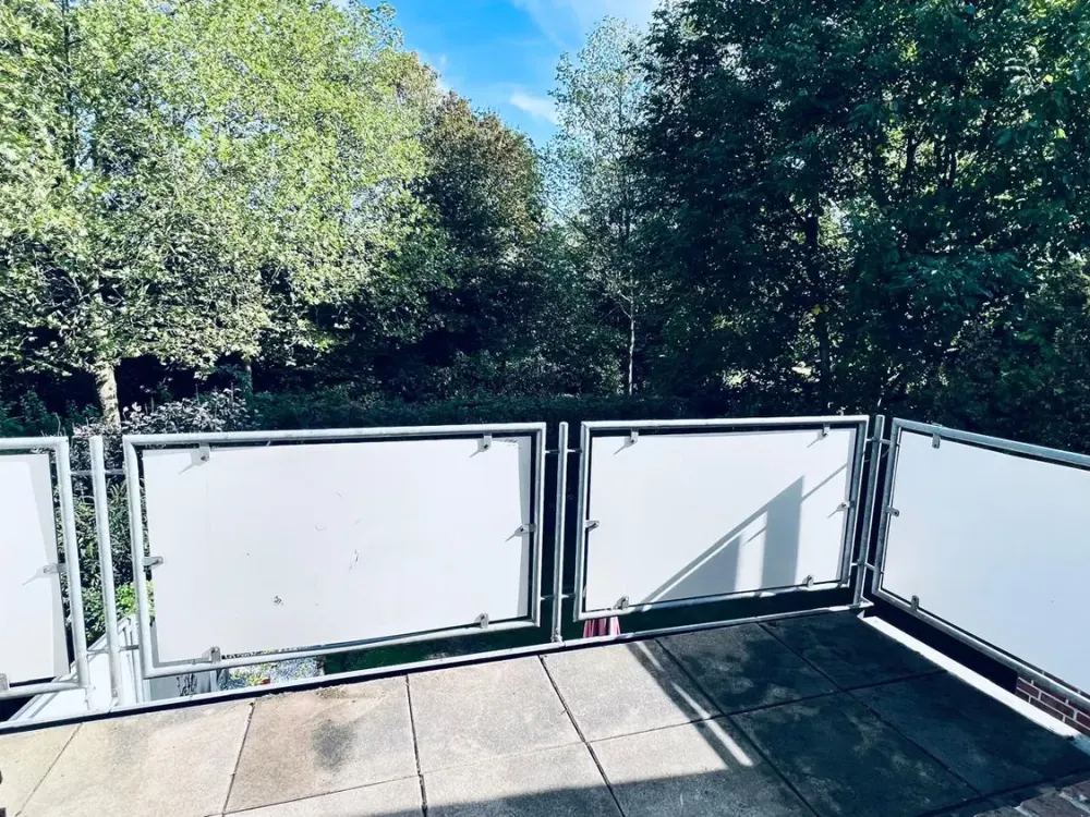 Moderne Maisonette-Wohnung nach umfassender Sanierung, ca. 73 m² mit Balkon