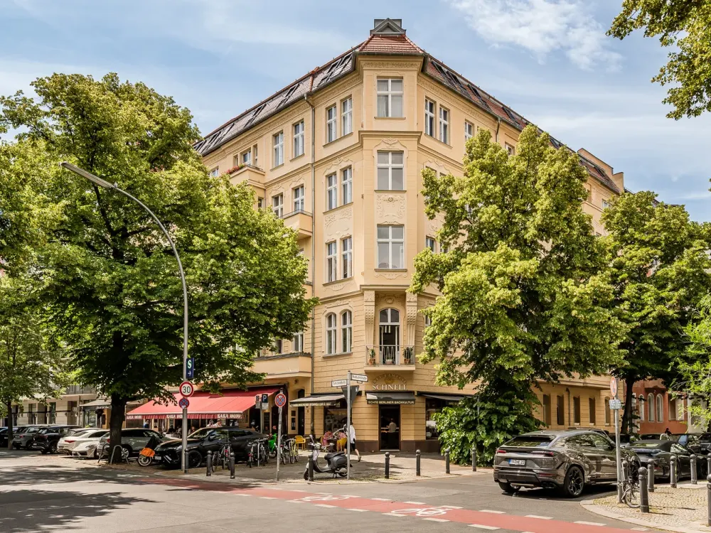 Stilvoll sanierter Altbau in Bestlage Schlüterstraße | Wohnen & stilles Gewerbe