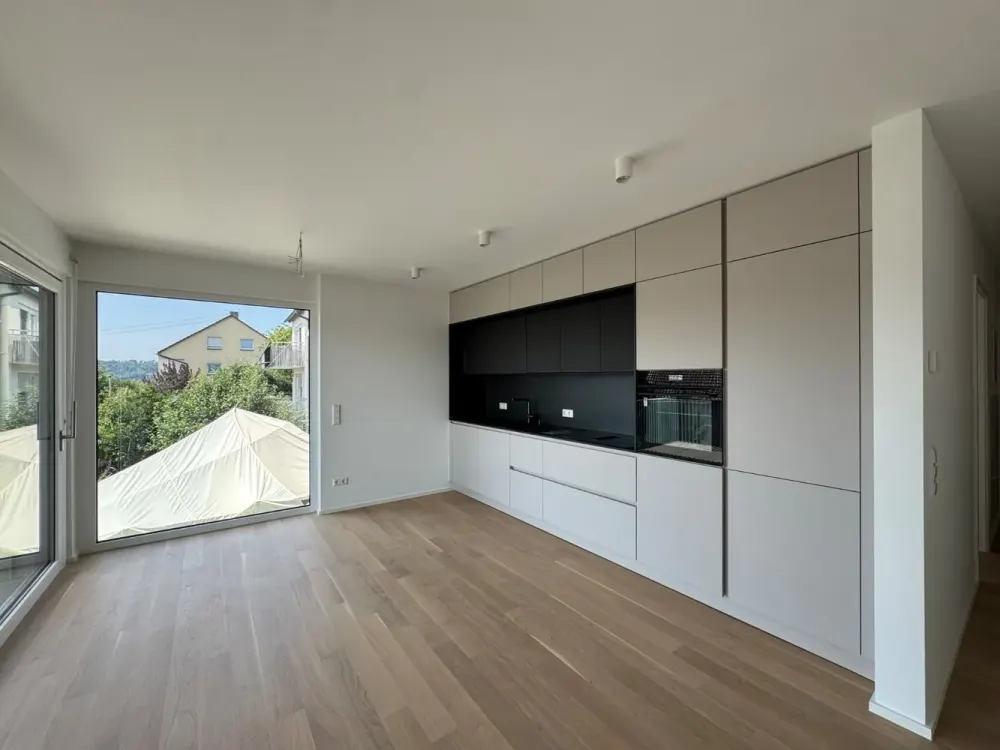 Sonnige Erdgeschosswohnung mit Balkon
