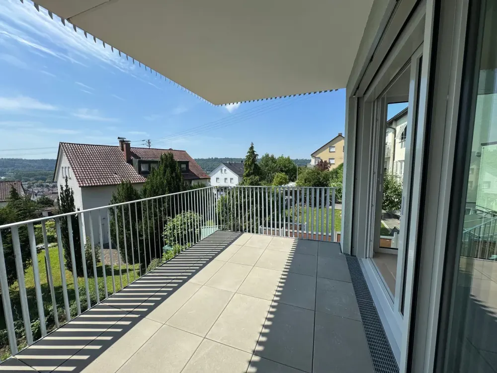 Sonnige Erdgeschosswohnung mit Balkon
