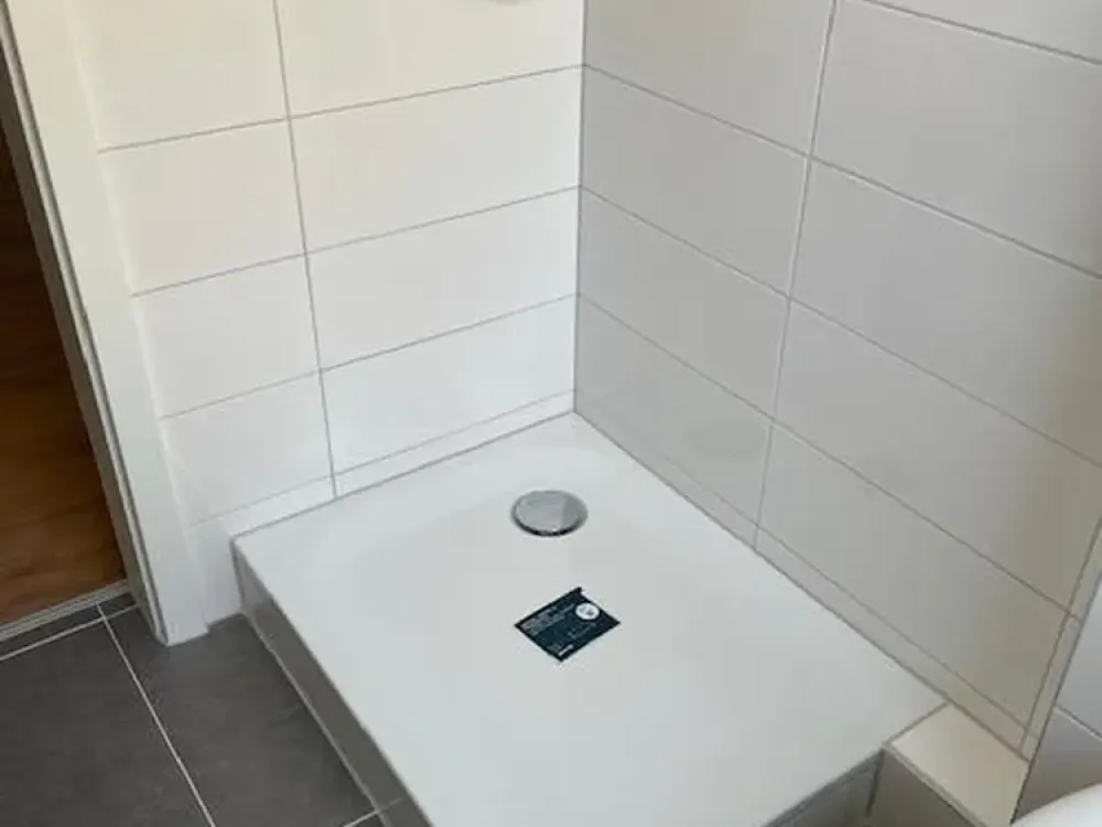 Frisch renovierte schöne 2-Zimmer-Wohnung in attraktiver Lage
