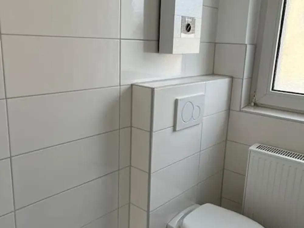 Frisch renovierte schöne 2-Zimmer-Wohnung in attraktiver Lage