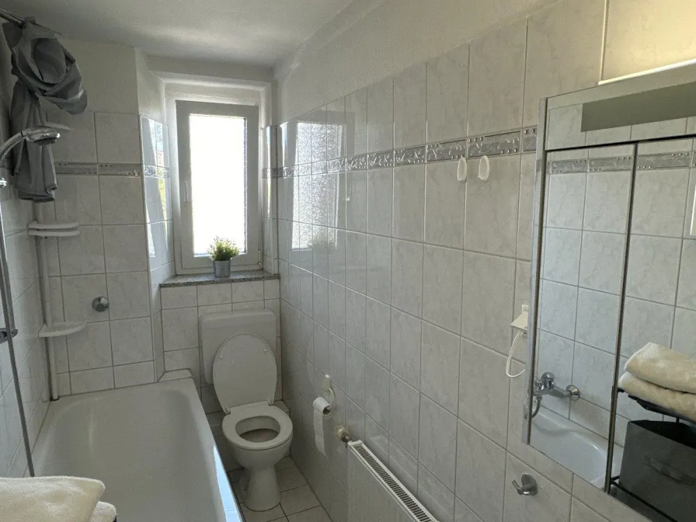 Eller möblierte 1,5 Zimmer Wohnung EBK Waschmaschine Balkon 55 Zo