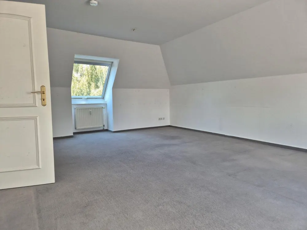 Large Maisonette Apartment | Open Viewing 08.09.26 17:30