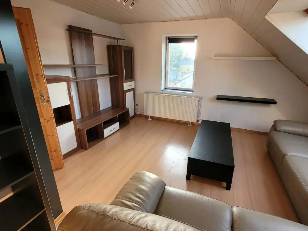 Dachgeschosswohnung 2ZKB ab sofort zu vermieten