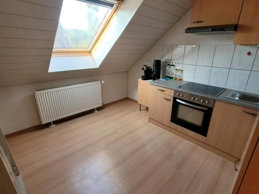 Dachgeschosswohnung 2ZKB ab sofort zu vermieten