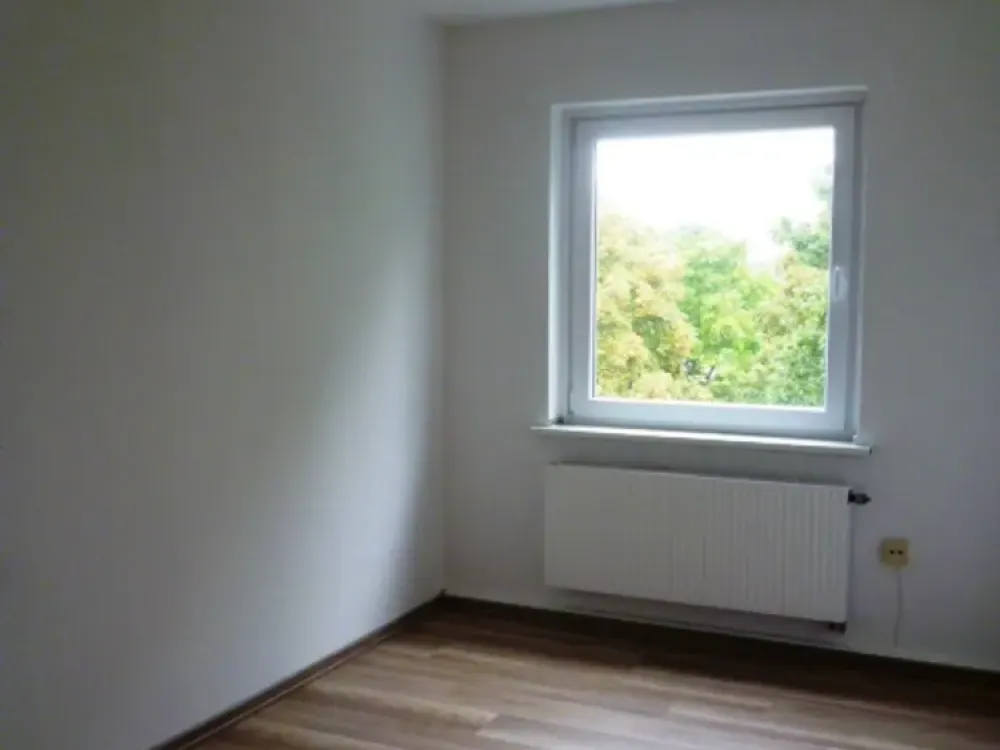 Available Soon! 3-Room Apartment in Dortmund Wickede with Laminate Flooring!!!!!