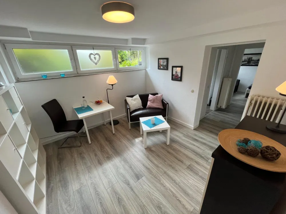Helle, möblierte 40m2 2-Zimmer ELW in Kassel Bad-Wilhelmshöhe