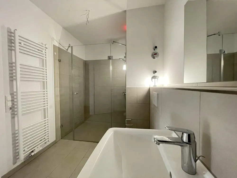 Moderne Etagenwohnung zur Miete mit Balkon in Neu Wulmstorf - Wentzel Dr.