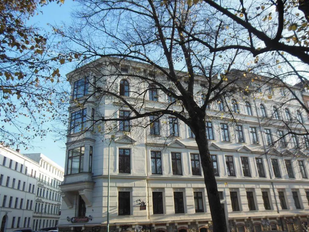 VIEL PLATZ! Geräumige 5 Zi-Whg. | 2 Bäder | für Familien und WG´s geeignet!