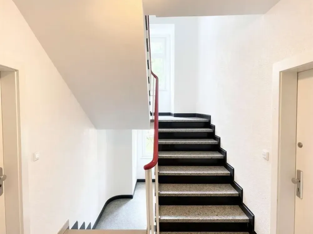 Möbelierte 2 Zimmer Wohnung in zentraler Lage von Düsseldorf nahe des Medienhafens